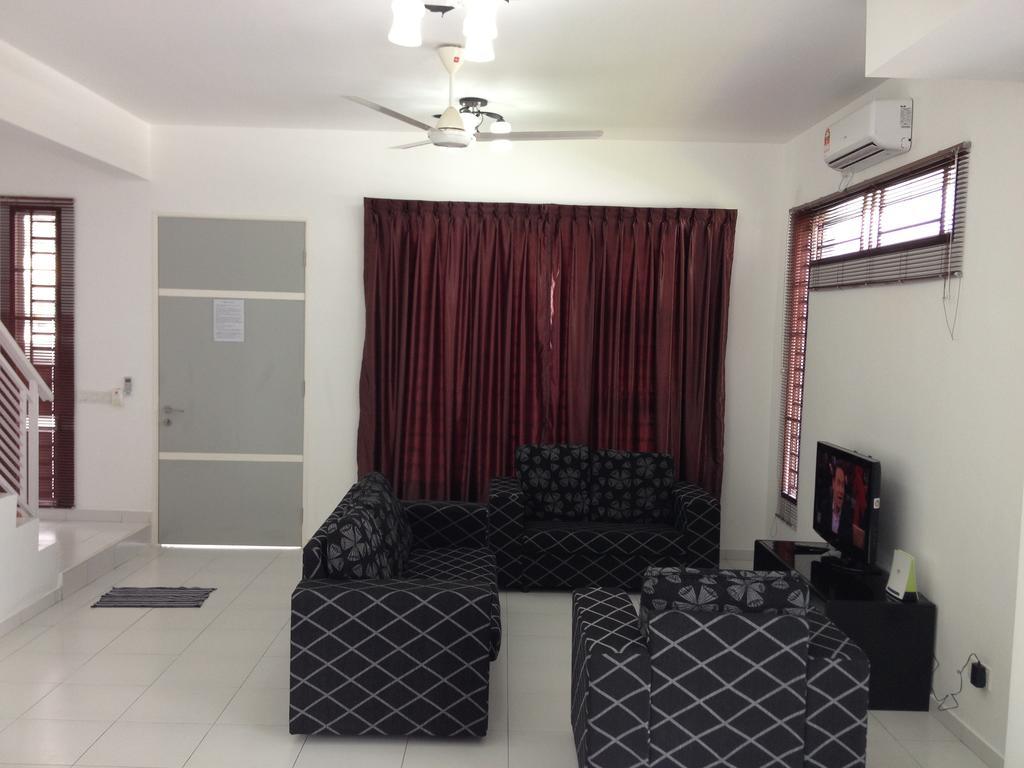 Comfort Holiday Home @ Bukit Indah Johor Bahru Exterior photo