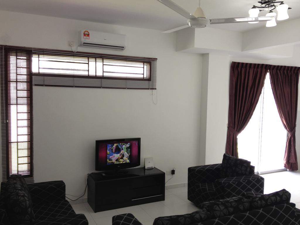 Comfort Holiday Home @ Bukit Indah Johor Bahru Exterior photo