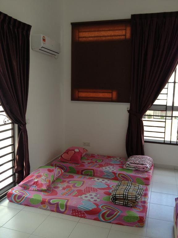 Comfort Holiday Home @ Bukit Indah Johor Bahru Exterior photo